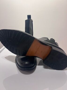 Black Leather Womens Chelsea Boots